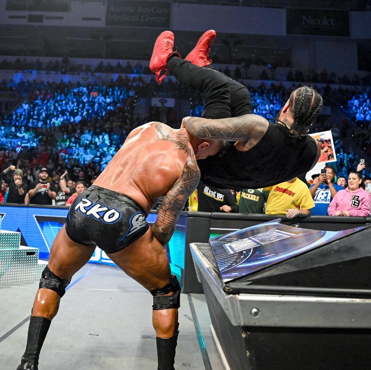 SmackDown 15.12.2023 post image 10