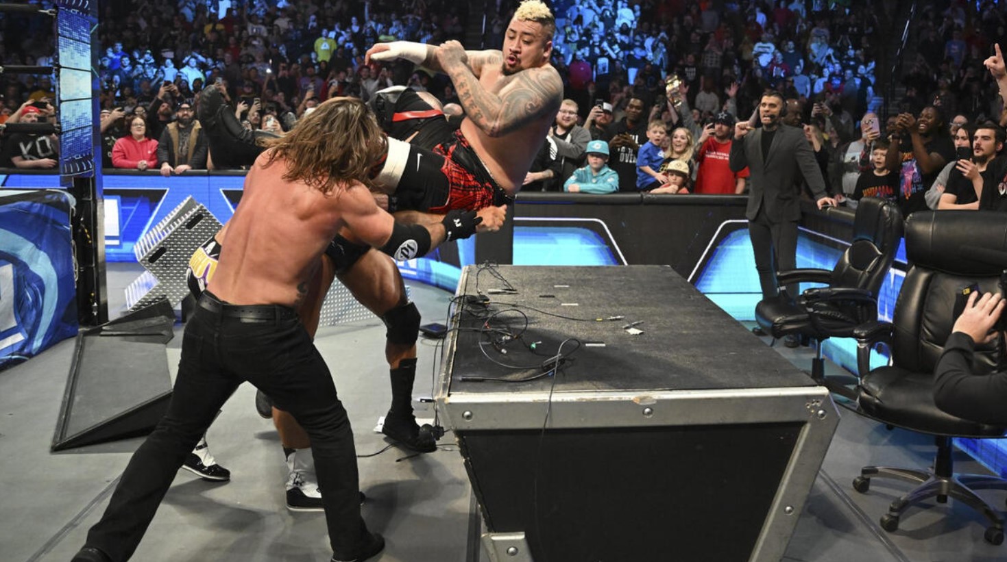 SmackDown 12.01.2024 post image 8