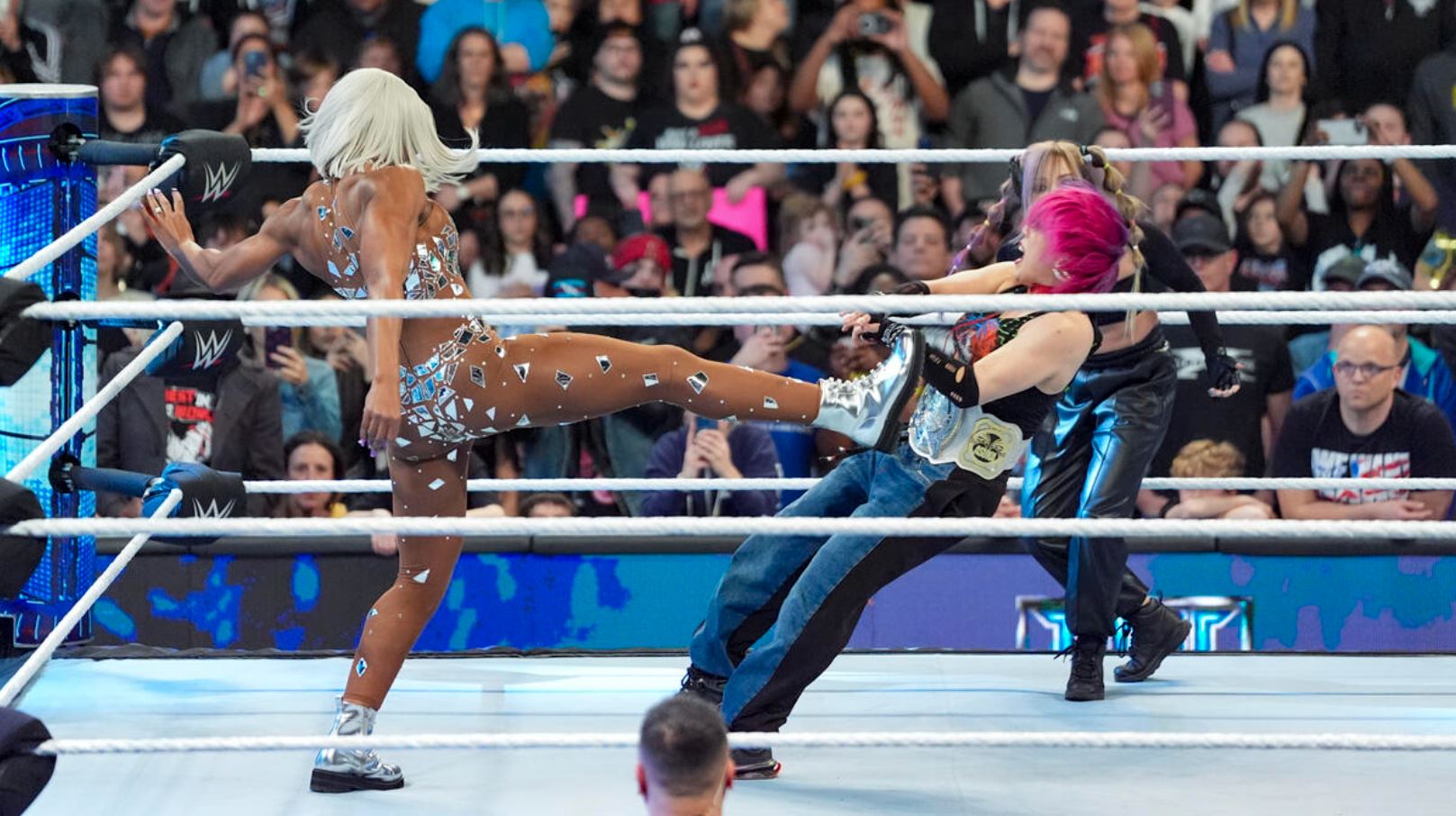 SmackDown 29.03.2024 post image 16