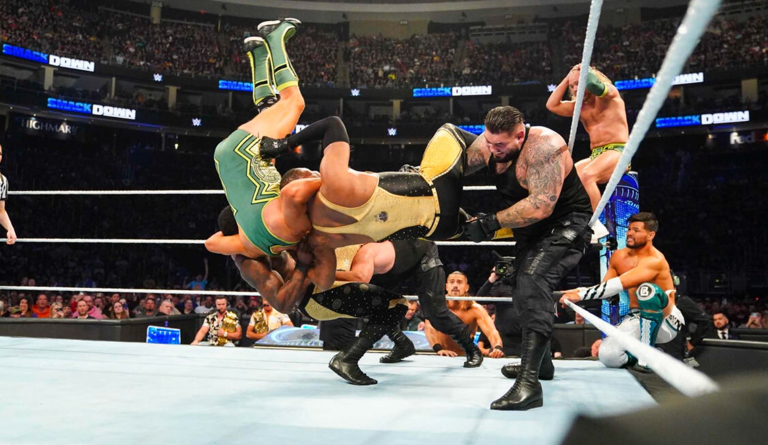SmackDown 19.04.2024 post image 6