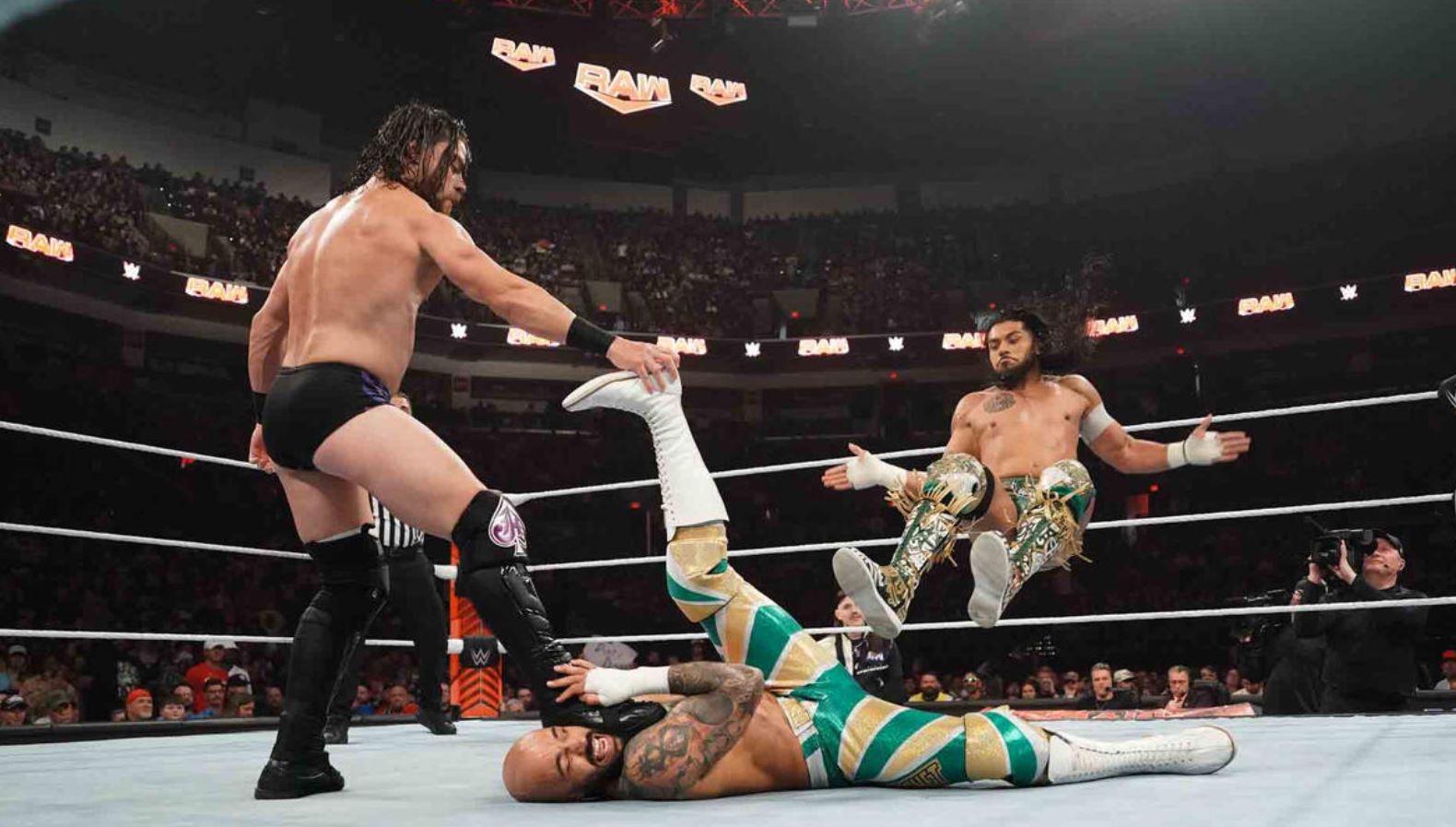 Raw 22.04.2024 post image 16