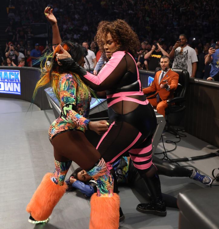 SmackDown 26.04.204 post image 12