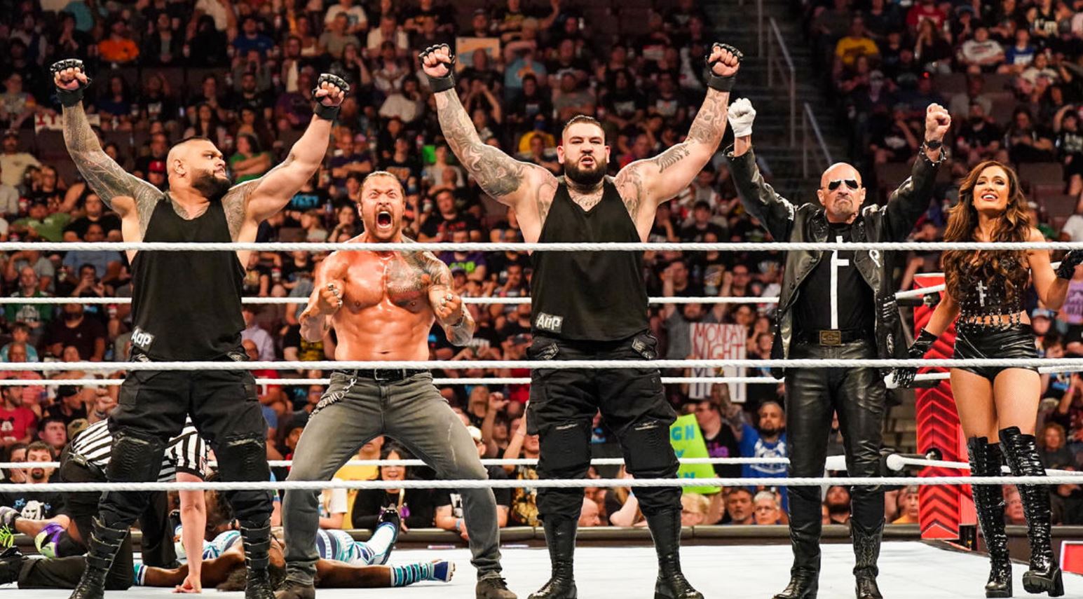 Raw 03.06.2024 post image 30